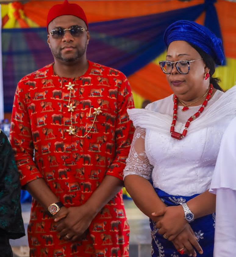 Anyaso Hails Catholic Women as ‘Shining Light,’ Donates ₦500,000 at Umuahia Conference