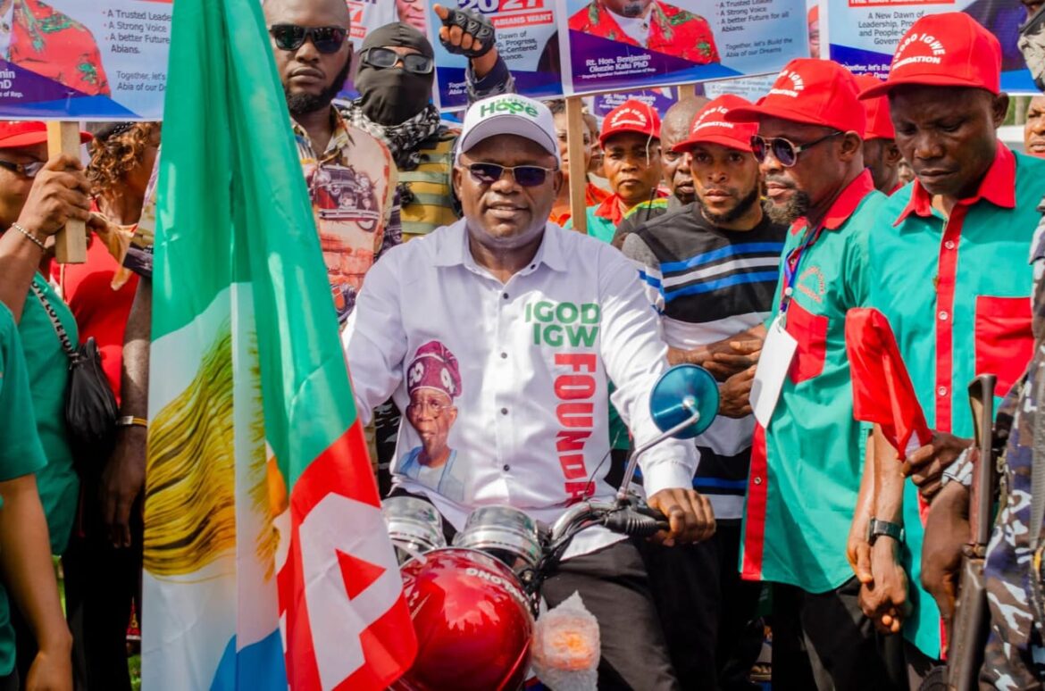 APC, PDP Leaders Join Forces at Erondu’s Mega Empowerment Programme in Abia