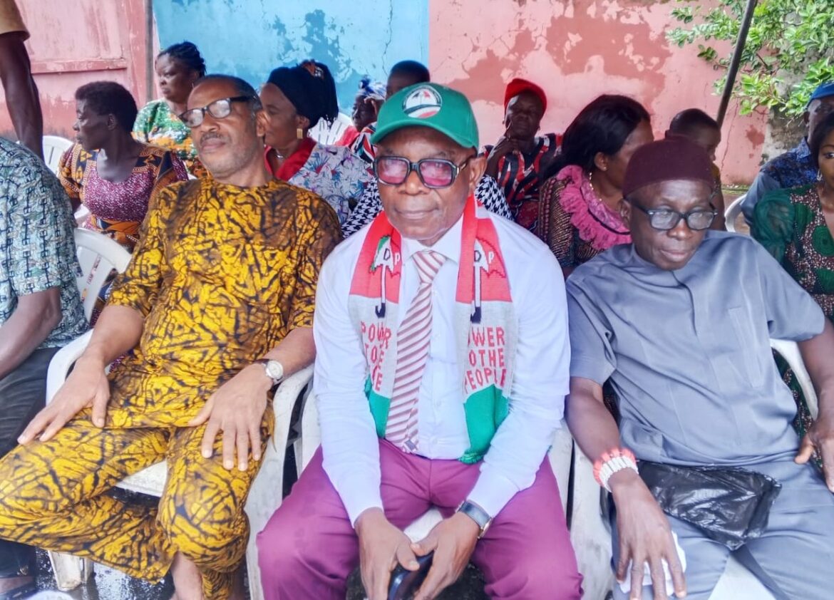 UMUAHIA SOUTH PDP INAUGURATES 50-MAN AHIAUKWU WARD 2 CAMPAIGN COMMITTEE